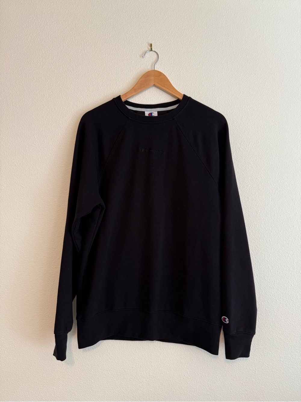 Champion Men’s Black Crewneck Sweatshirt size S